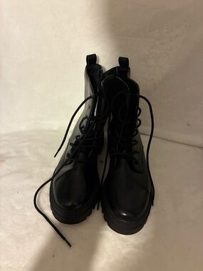 Women’s Black Boots